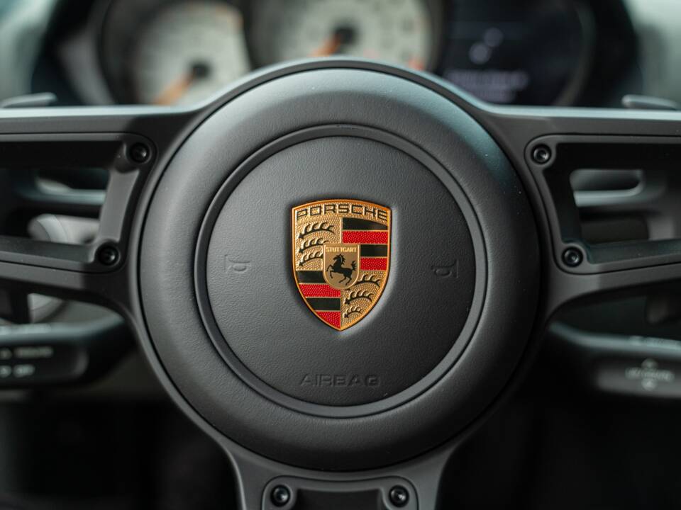 Image 44/100 of Porsche 718 Cayman GT4 RS Weissach (2024)
