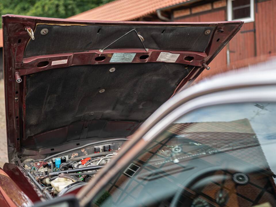 Bild 8/46 von Jaguar XJ 12 (1991)