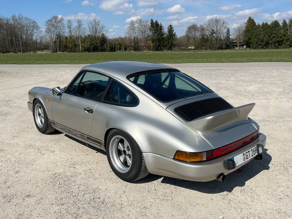 Image 8/62 of Porsche 911 Carrera 3.2 (1984)