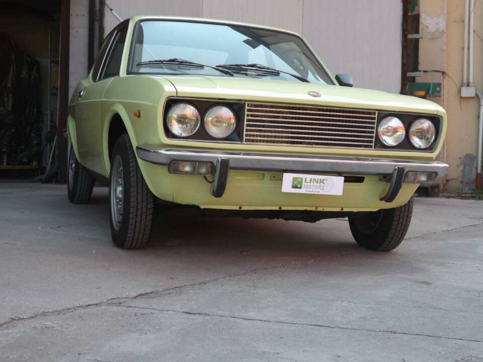 Image 15/50 of FIAT 128 Sport Coupe (1974)