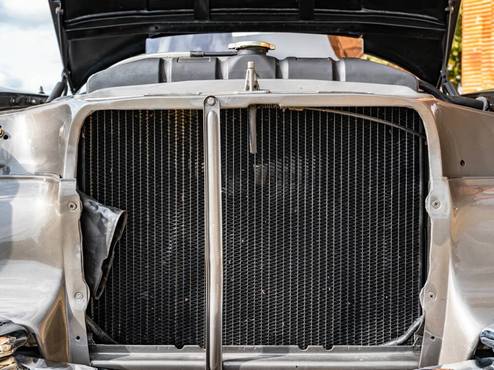 Image 51/86 of Mercedes-Benz 300 SE (1965)