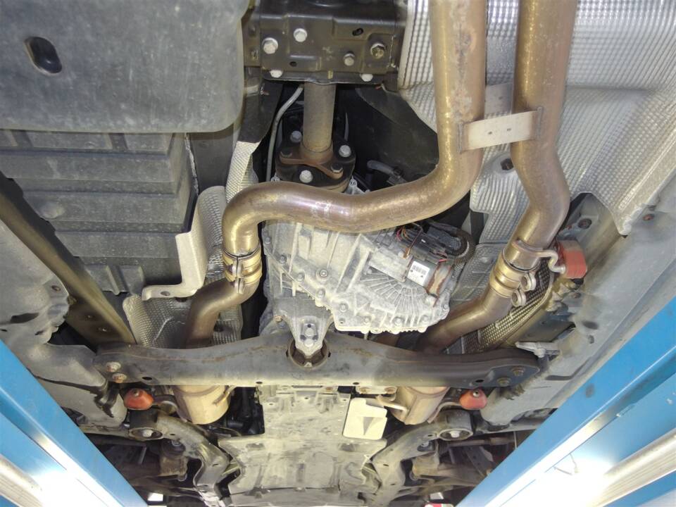 Image 93/93 of Porsche Cayenne Turbo (2007)