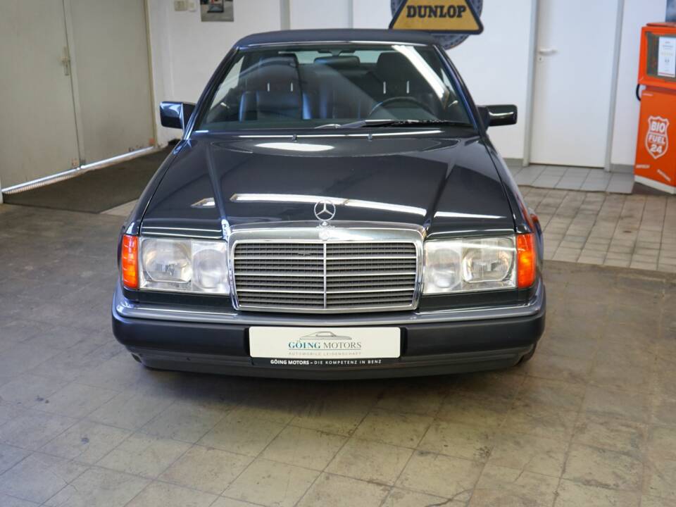 Bild 3/22 von Mercedes-Benz 300 CE-24 (1993)