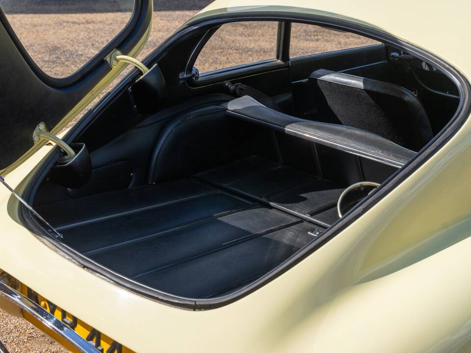 Image 37/40 de Jaguar Type E 4.2 (1966)