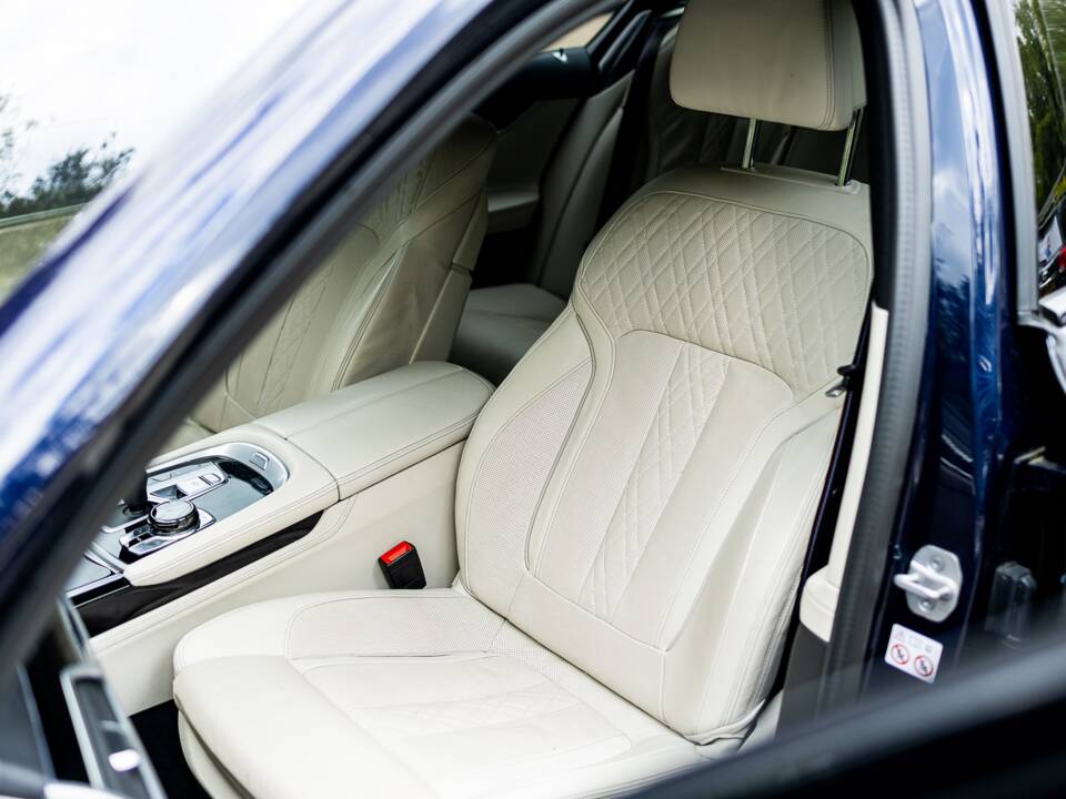 Bild 34/46 von BMW 740d xDrive (2022)