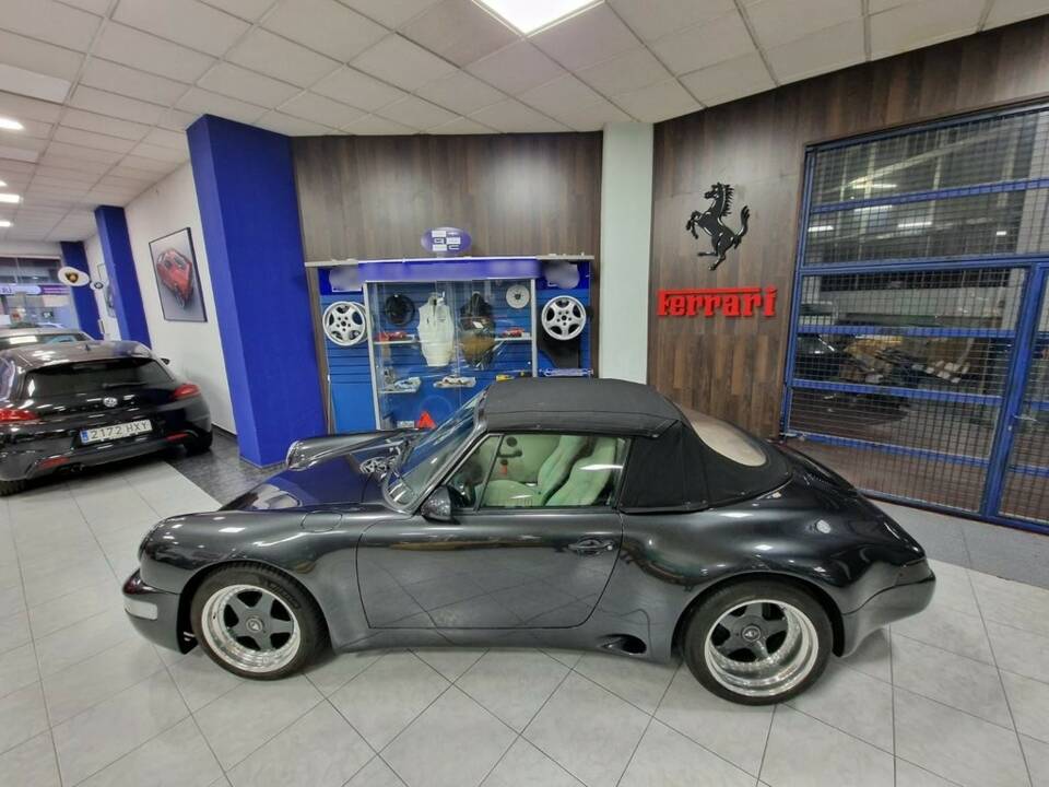 Image 6/8 of Porsche 911 Carrera 4 (1990)