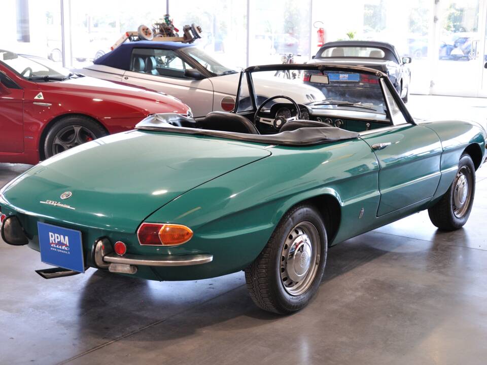 Afbeelding 16/30 van Alfa Romeo 1300 Spider Junior (1969)