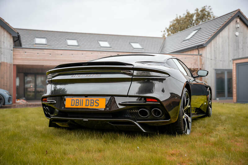 Image 4/27 of Aston Martin DBS Superleggera (2021)