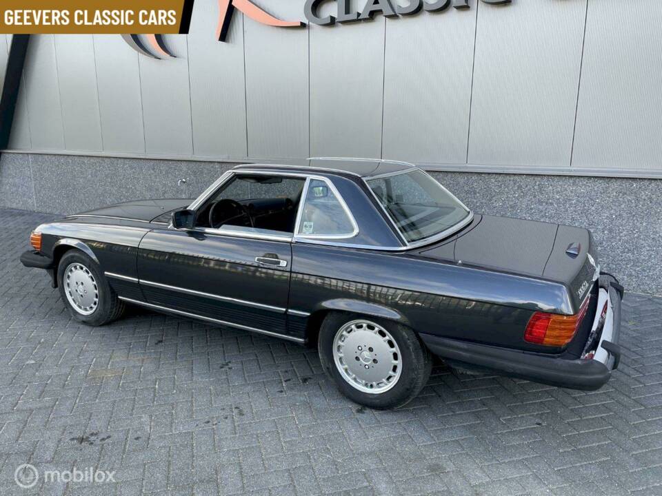 Image 2/10 of Mercedes-Benz 560 SL (1989)