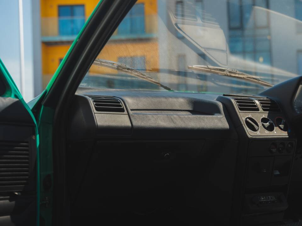 Bild 8/50 von Peugeot 205 GTi 1.9 (1991)