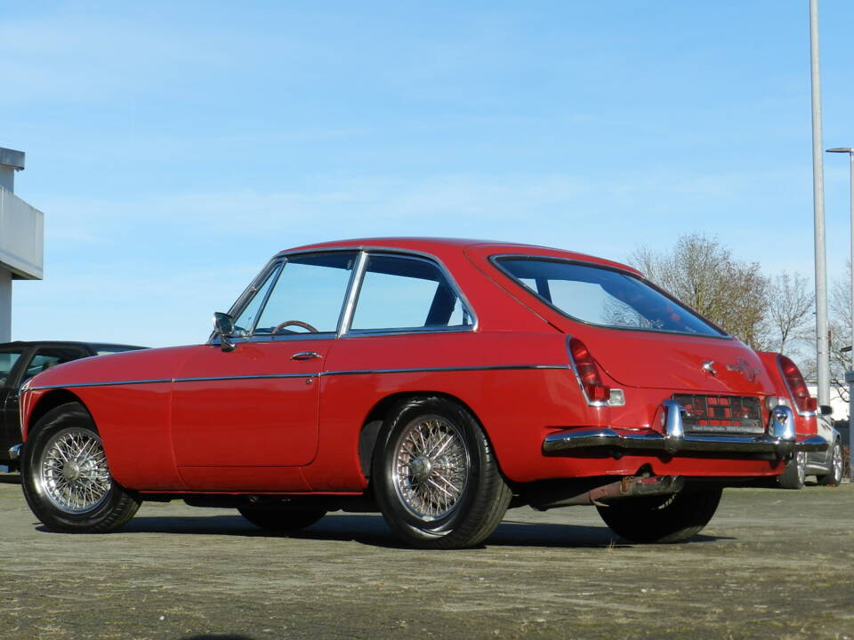 Immagine 59/75 di MG MGB GT (1969)