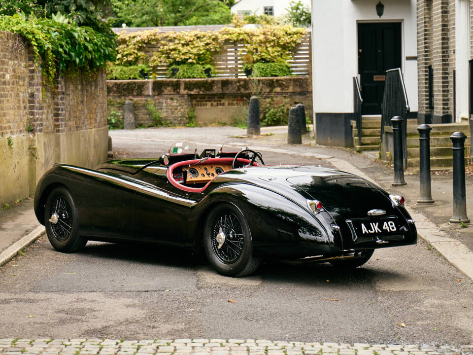 Imagen 18/22 de Jaguar XK 120 OTS (1951)