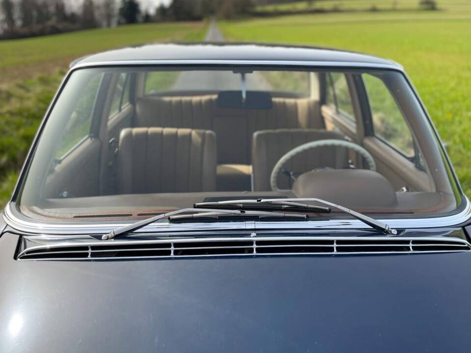 Image 51/52 of Mercedes-Benz 250 S (1967)