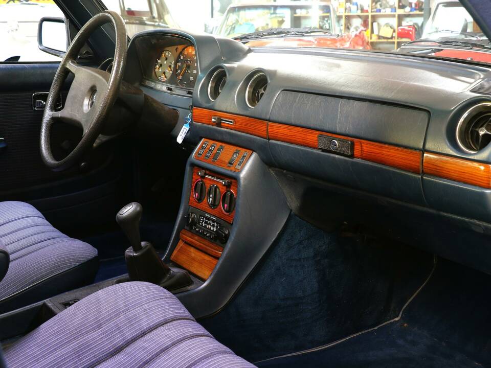 Bild 18/25 von Mercedes-Benz 280 TE (1985)
