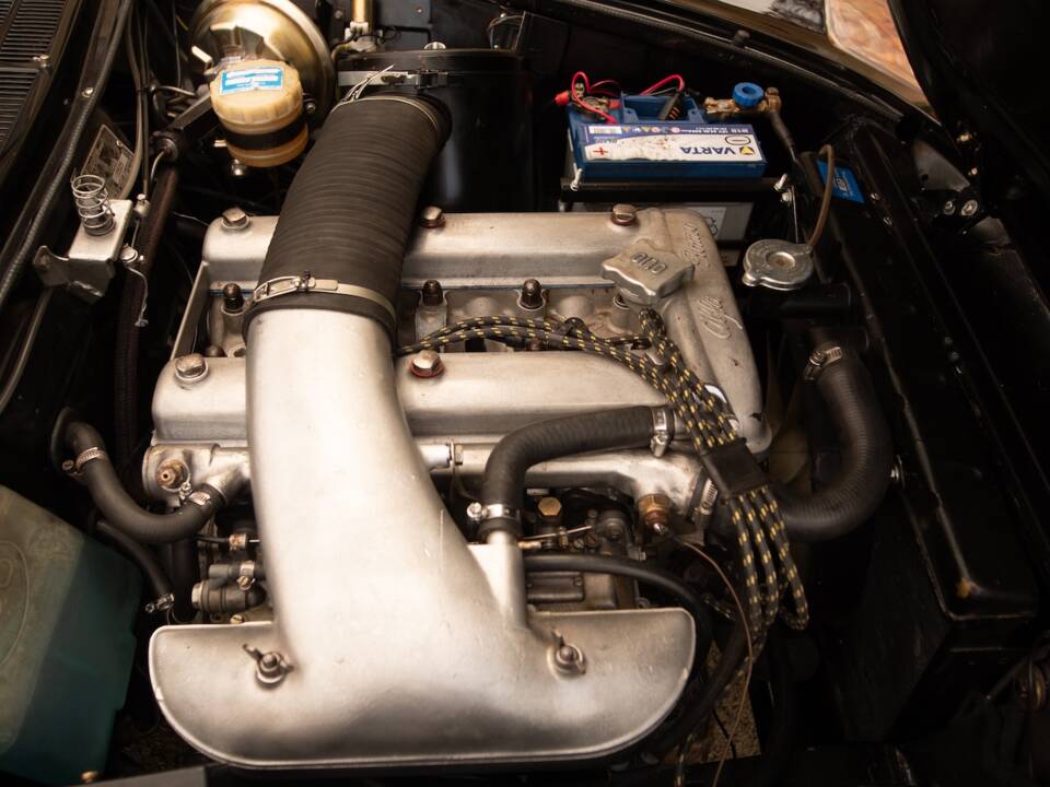 Image 50/51 of Alfa Romeo 1600 Spider Duetto (1966)