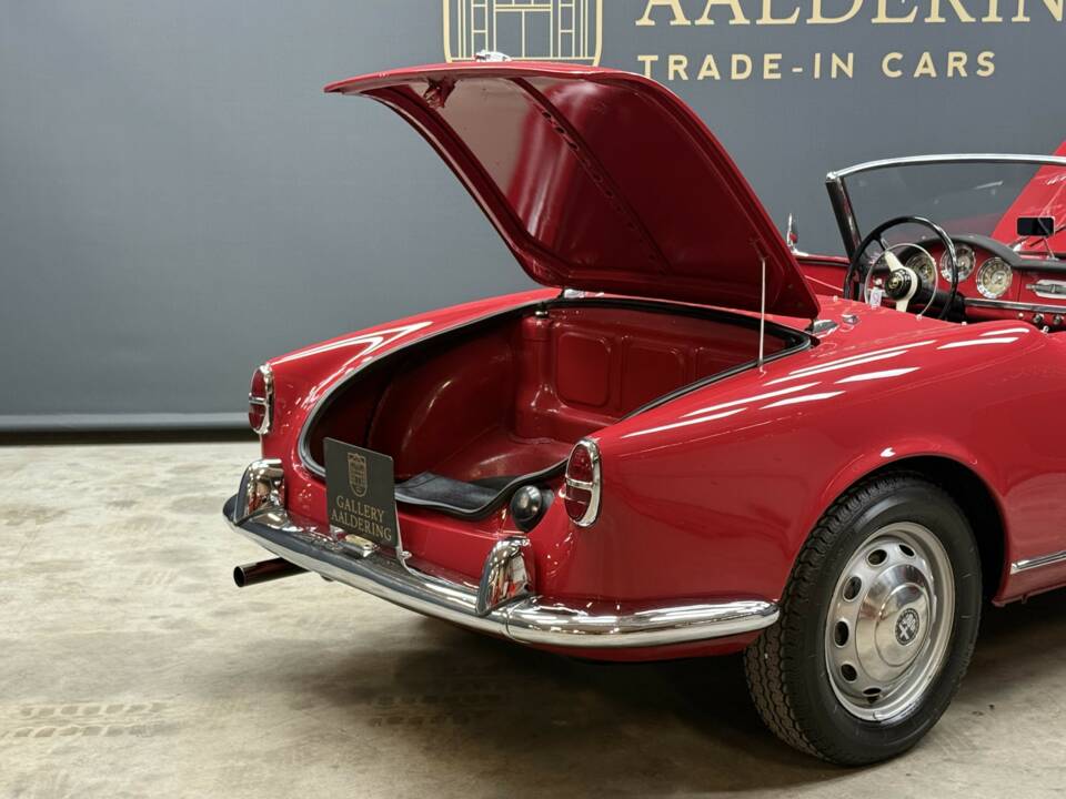Image 36/50 of Alfa Romeo Giulietta Spider Veloce (1959)