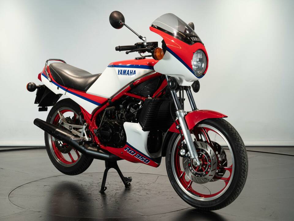 Image 5/41 de Yamaha DUMMY (1985)