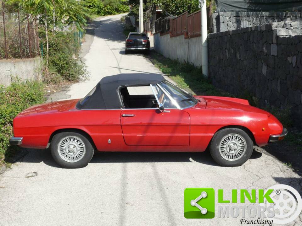 Image 5/10 of Alfa Romeo Spider 1300 (1974)