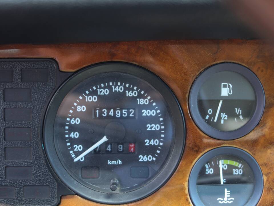 Image 15/44 of Jaguar XJ 12 (1990)
