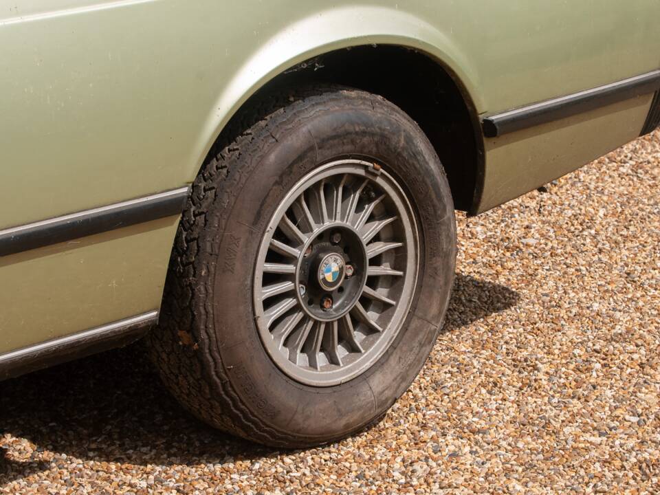 Immagine 15/50 di BMW 633 CSi (1977)