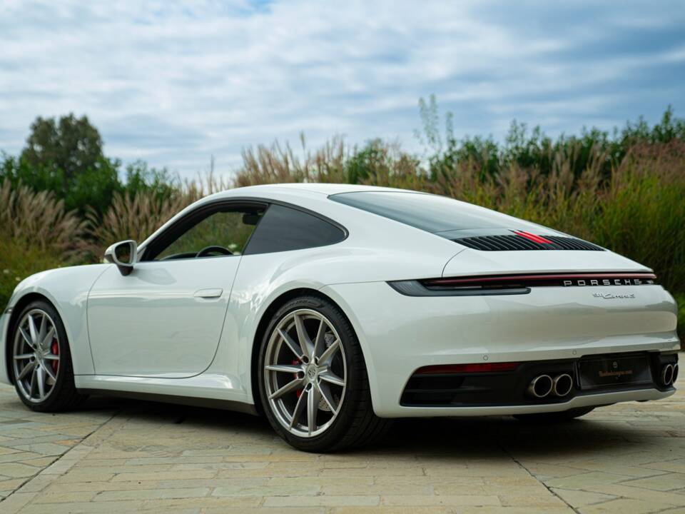 Immagine 13/50 di Porsche 911 Carrera S (2019)