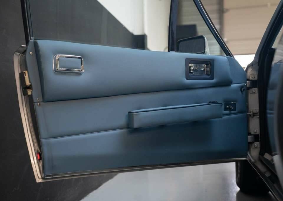 Bild 48/50 von Aston Martin V8 (1978)