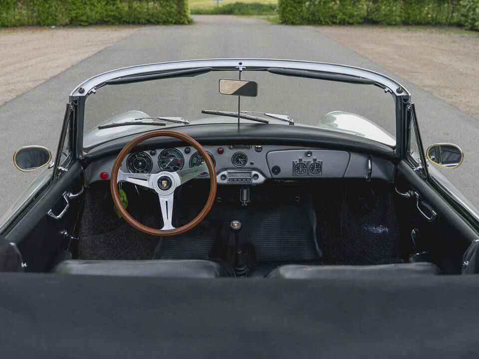 Image 16/28 of Porsche 356 B 1600 (1960)