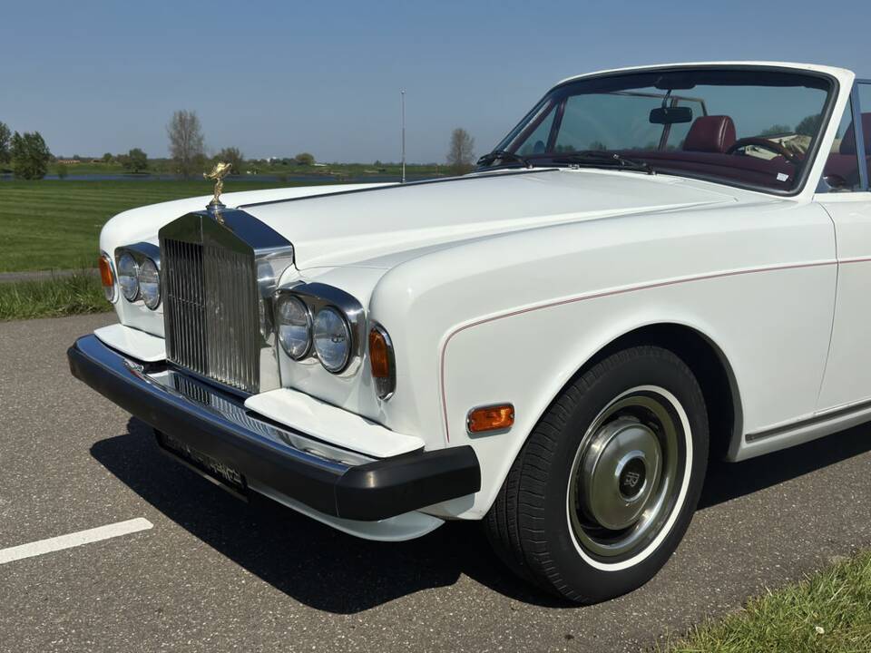 Imagen 3/8 de Rolls-Royce Corniche I (1975)
