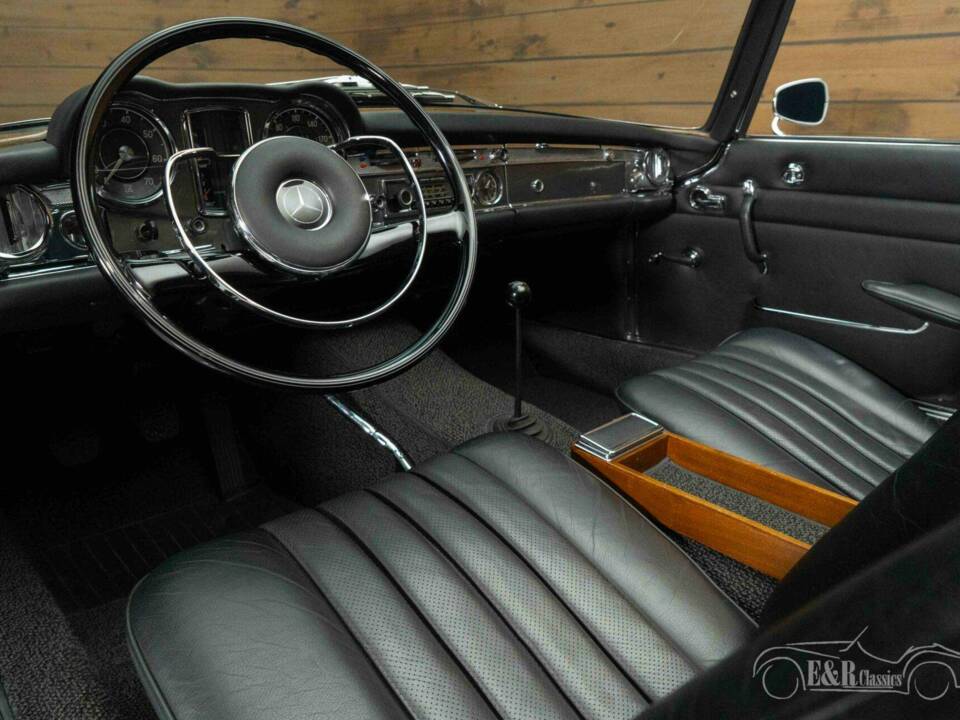 Image 11/18 of Mercedes-Benz 280 SL (1968)