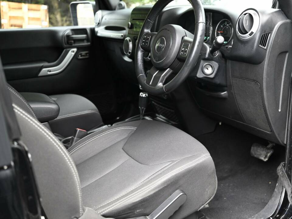Image 14/50 of Jeep Wrangler 2.8 CRD (2013)
