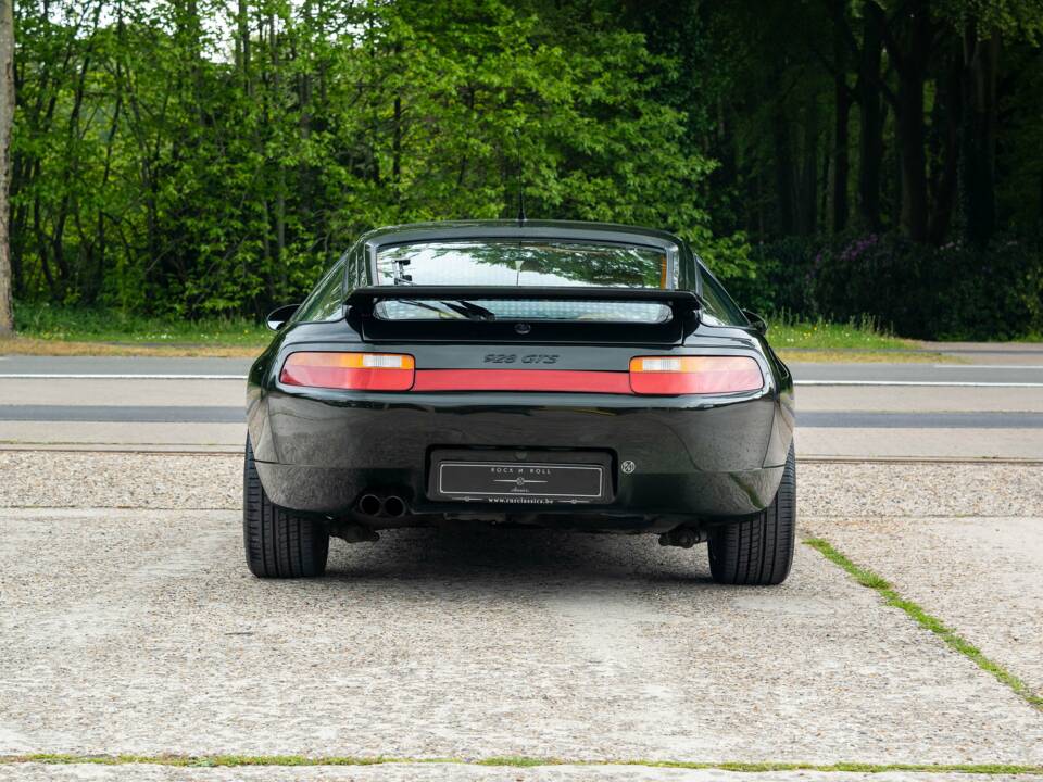 Image 13/30 of Porsche 928 GTS (1993)