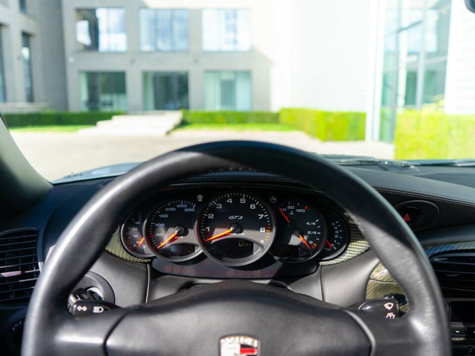 Bild 15/29 von Porsche 911 GT3 (2001)