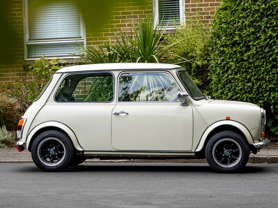 Bild 2/50 von Rover Mini Mayfair (1988)