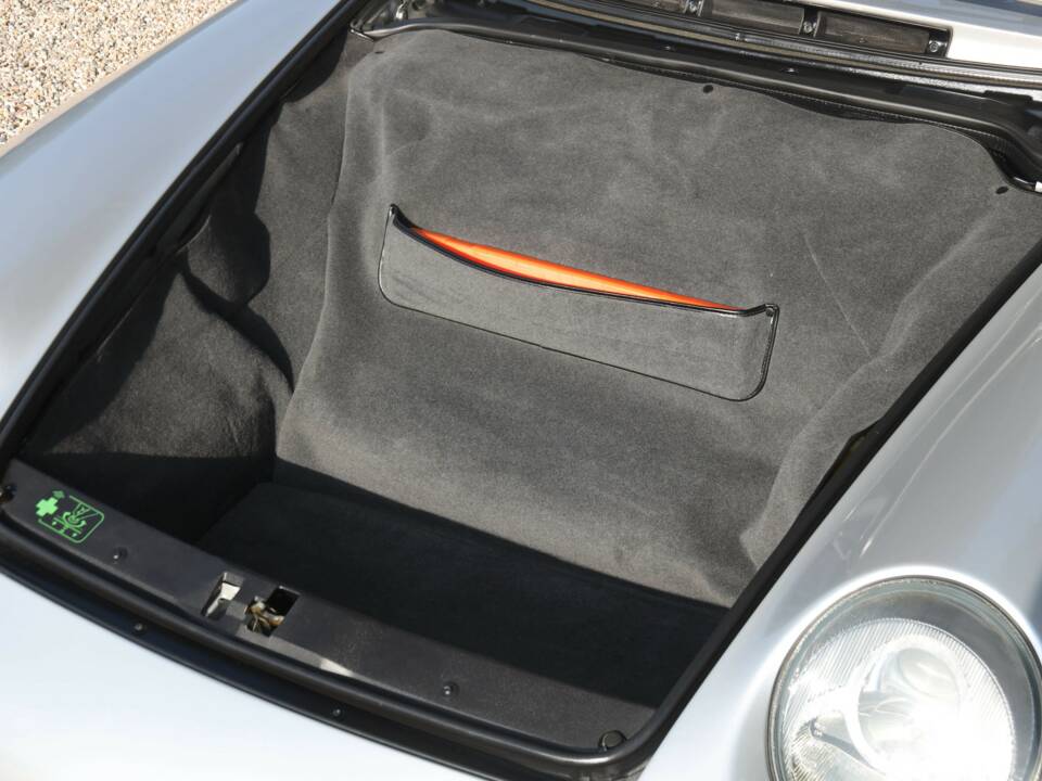 Imagen 48/50 de Porsche 911 Carrera (1996)