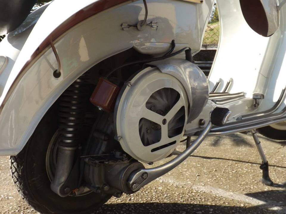 Image 48/50 of Piaggio Vespa 150 (1956)