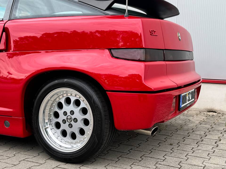 Afbeelding 8/21 van Alfa Romeo SZ (1991)