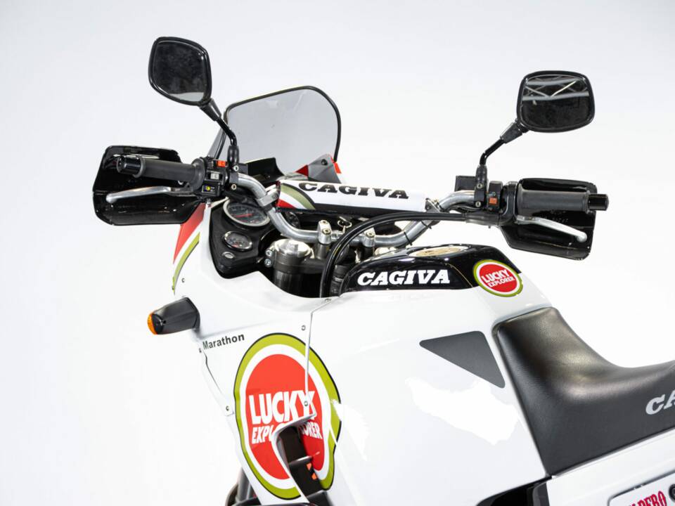Image 14/50 of Cagiva E900 Elefant (1997)