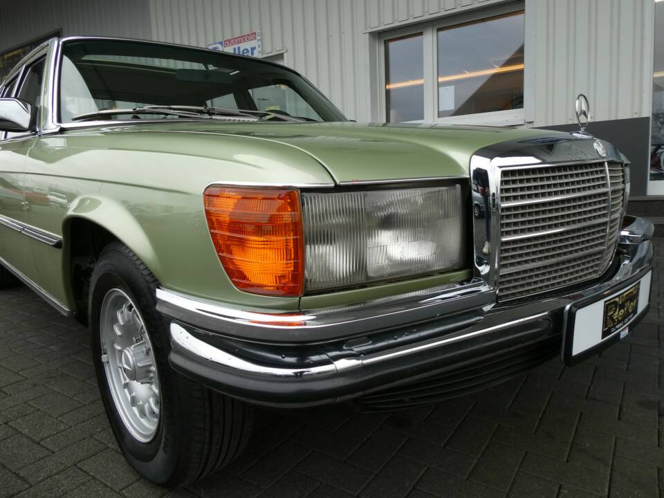 Immagine 17/21 di Mercedes-Benz 350 SE (1977)