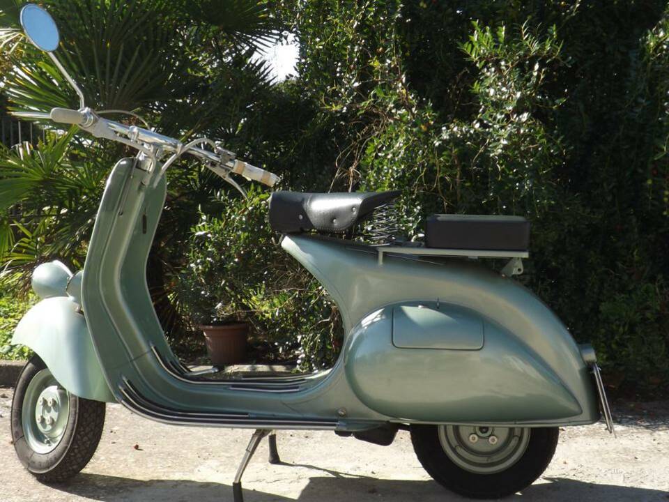 Immagine 4/44 di Piaggio Vespa 125 (1951)