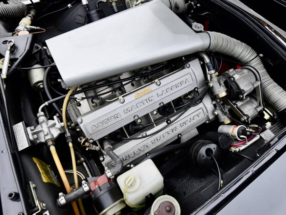 Image 34/50 de Aston Martin V8 Volante (1978)
