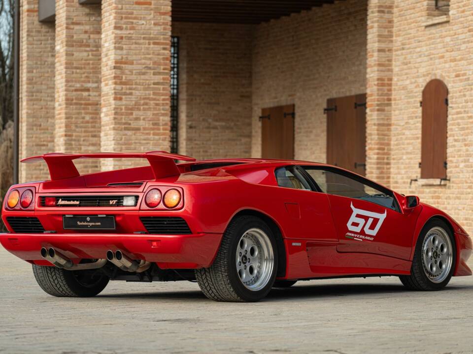 Immagine 10/50 di Lamborghini Diablo VT (1993)