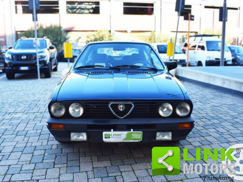 Imagen 2/10 de Alfa Romeo Alfasud 1.3 Sprint (1984)