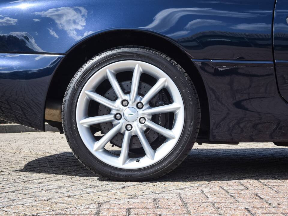 Image 39/50 de Aston Martin DB 7 Vantage Volante (2001)