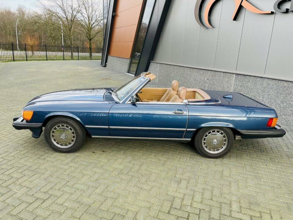 Image 10/36 of Mercedes-Benz 560 SL (1986)