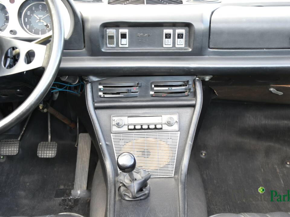 Bild 27/38 von Peugeot 504 Convertible (1970)