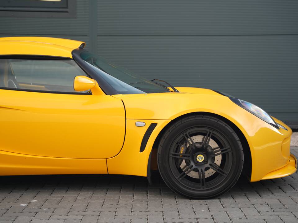 Image 24/50 of Lotus Exige S 240 (2008)