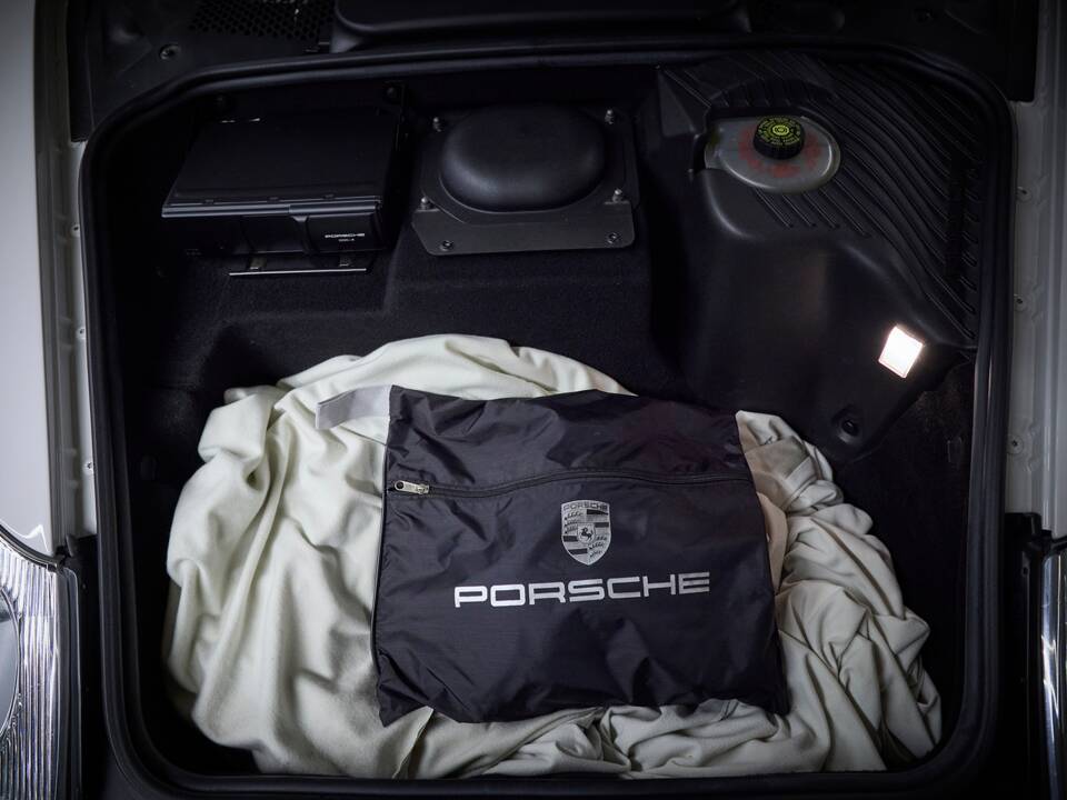Bild 61/100 von Porsche 911 Carrera 4S (2004)