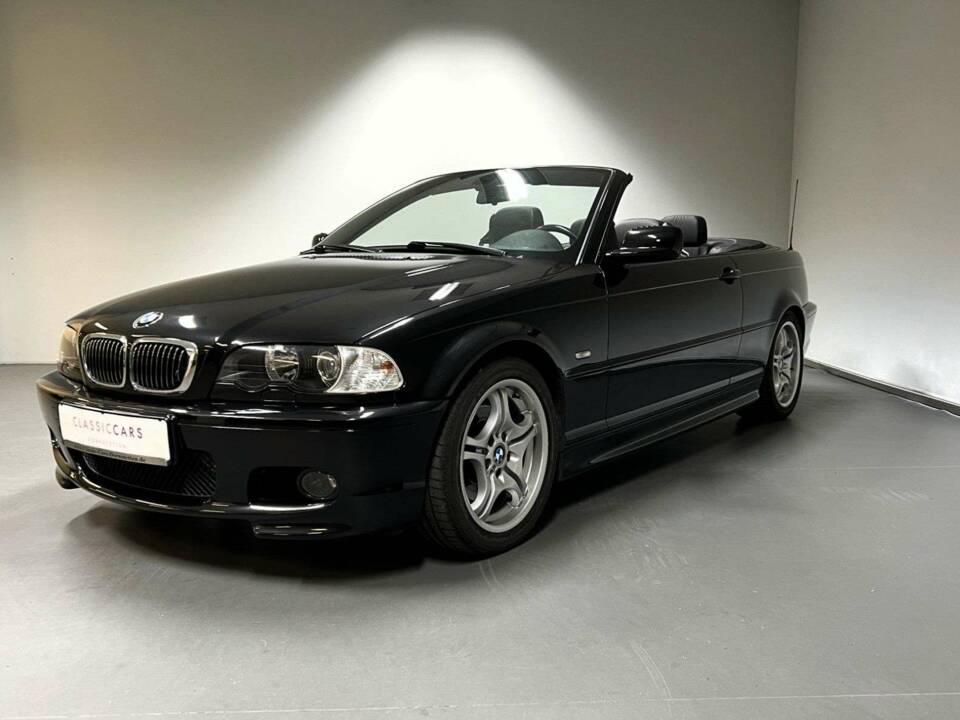 Immagine 1/15 di BMW 325Ci (2003)