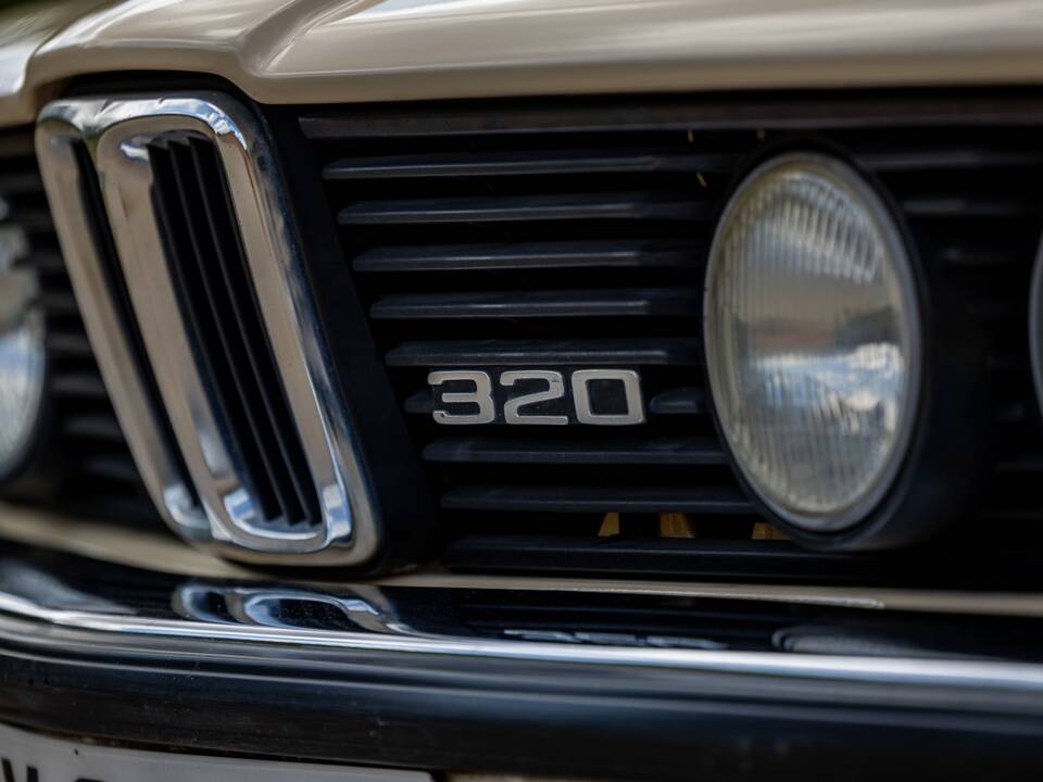Image 27/48 of BMW 320/6 (1980)