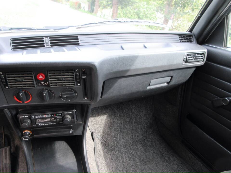 Image 9/22 de BMW 316 (1981)